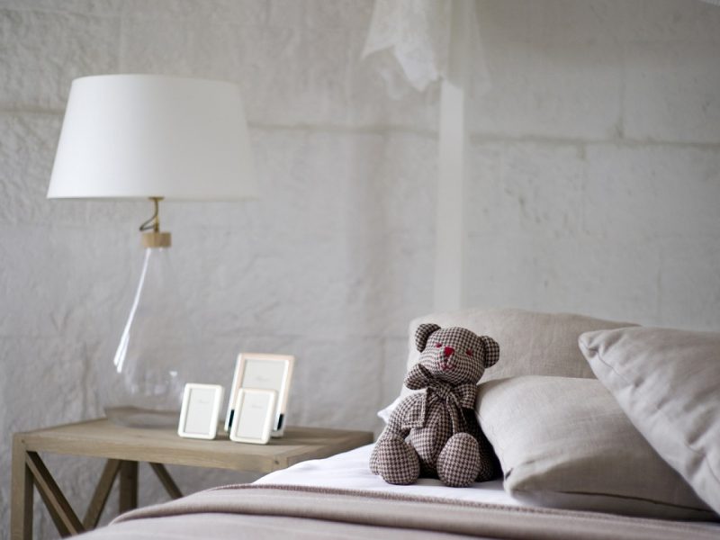 Lampe de chevet sans fil : quels sont les avantages ?