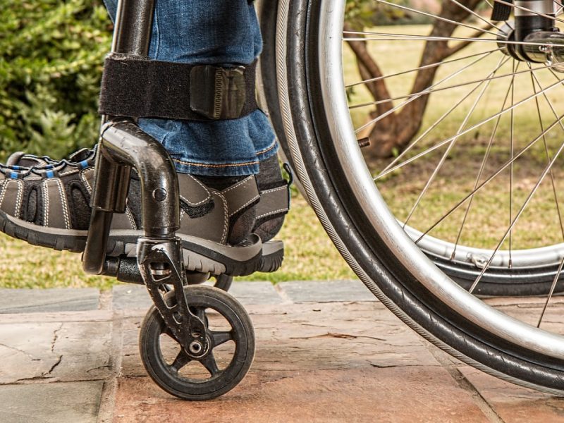 Les équipements d’aide à la mobilité pour faciliter le quotidien à domicile