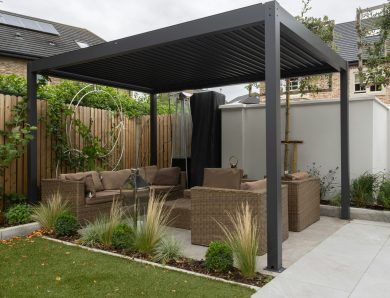Pergola à toit fixe : une solution durable pour profiter de son extérieur toute l’année
